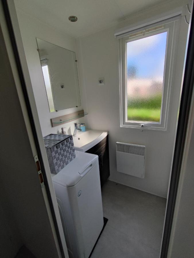 Mobilhome 741 Les Charmettes,3Ch,2Sdb,Lave Linge,Lave Vaisselle,Clim,2Wc لو ماثيز المظهر الخارجي الصورة